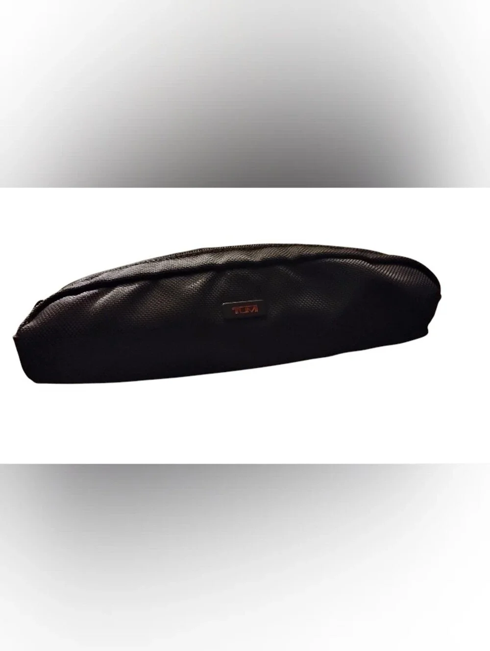 TUMI Alpha 3 Electronic Cord Pouch. Black Zip.